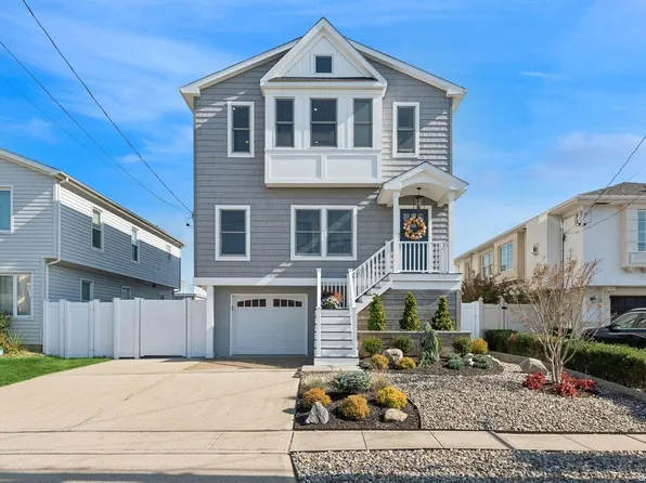 119 S Bay Drive, Babylon, NY 11702