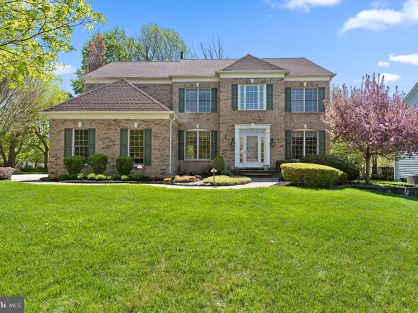 686 Cherrydale Dr, Lafayette Hill, PA 19444