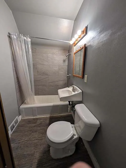 2 bed, 1100 sqft, $1,069 — Photo 3