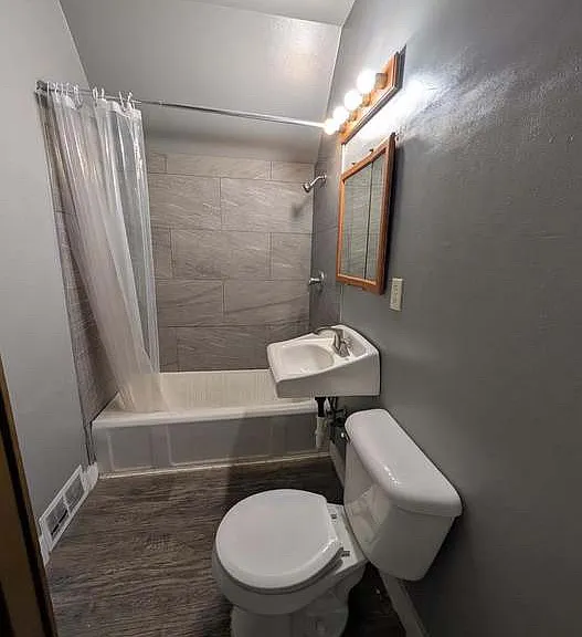 3264 N Holton St — Photo 3