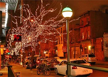 Rented by R New York