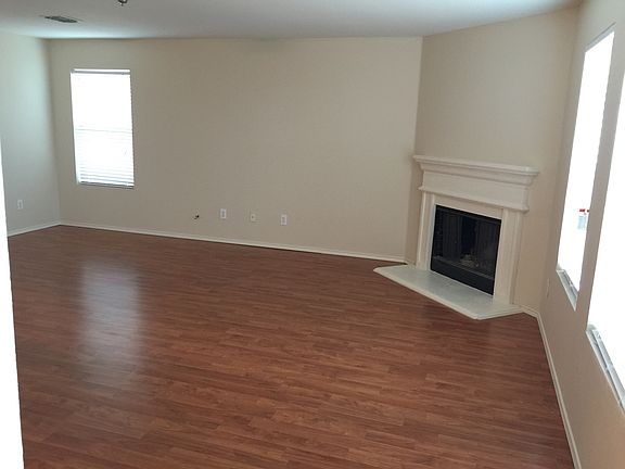 4th image of 1469 Waterford Dr