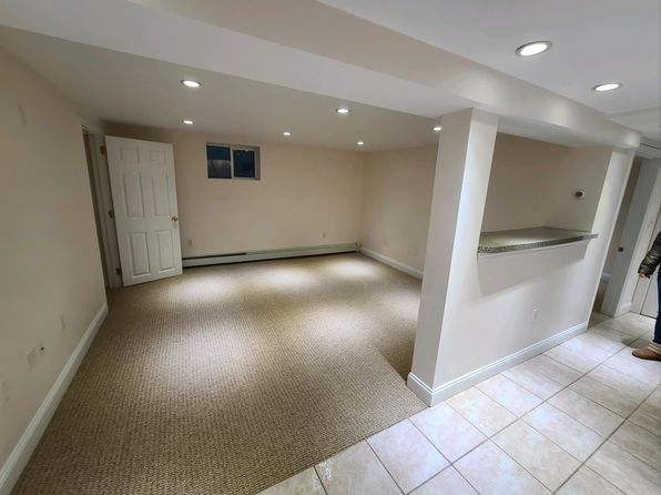 1 Hilltop Rd #B