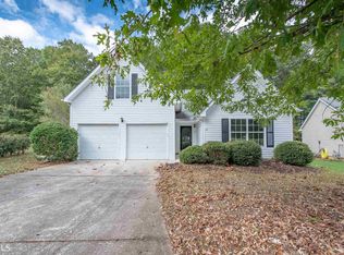 8 Lake Crossing Ct, Fayetteville, GA 30215