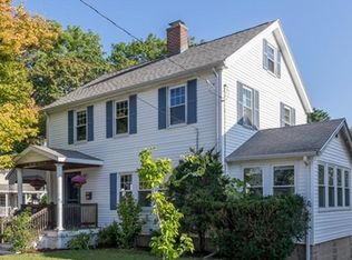 16 Lee St, Salem, MA 01970