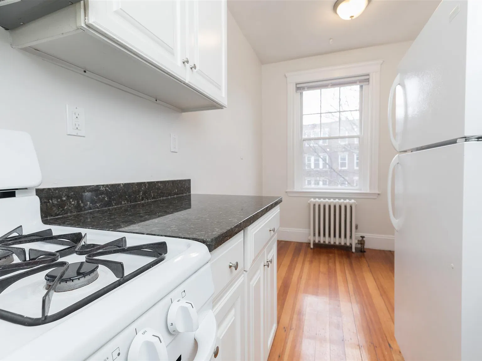 30 Langdon St — Photo 4