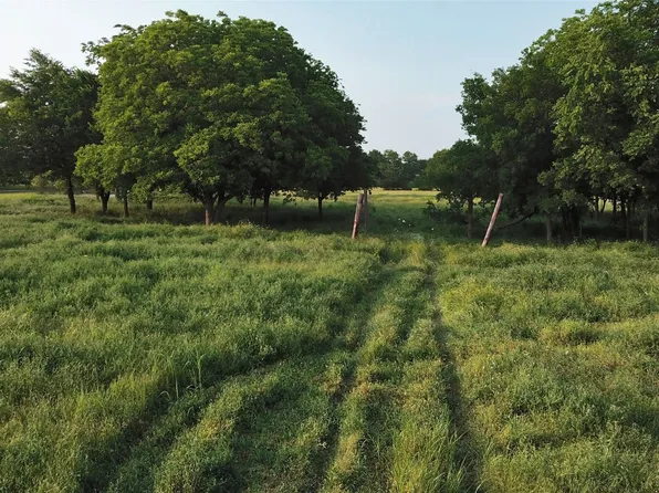 833 County Road 3725, Bonham, TX 75418