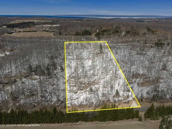 Reycraft Rd, Boyne City, MI 49712