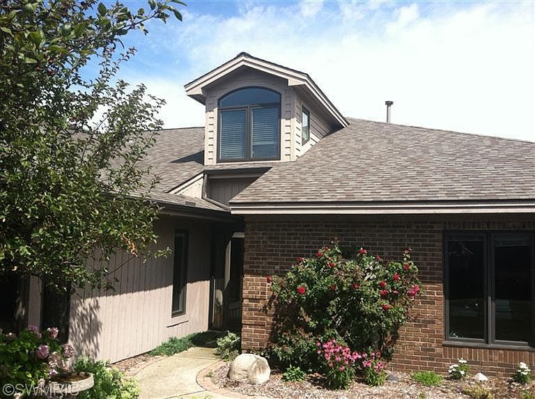 1st image of 166 Harbor Dr