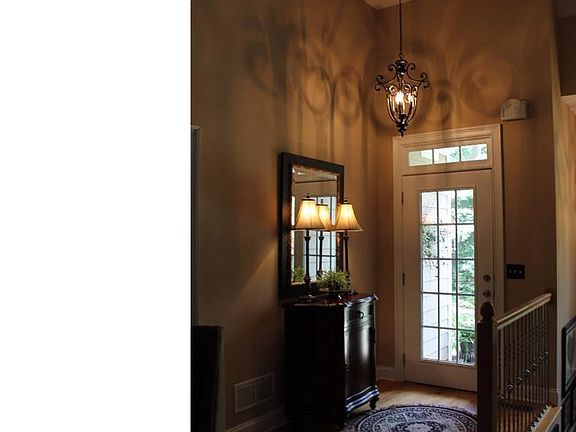 3rd image of 538 Brookwood Dr W