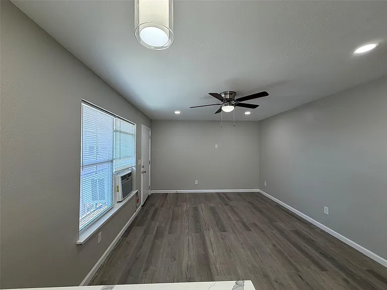 3113 Arbor St #4 — Photo 3