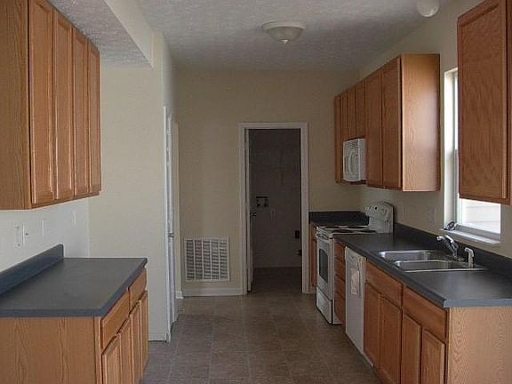 5th image of 3440 W Bloomsbury Ln