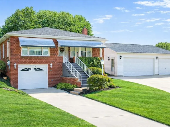 180 Hilltop Ln, Washington, PA 15301