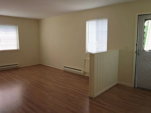 423 Fox Run Ln, Carmel, NY 10512