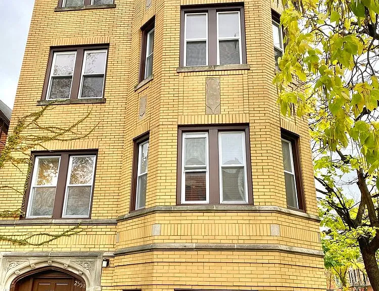 1115 N Rockwell St #1R — Photo 7