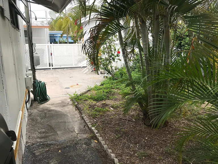 805 SW 1st St #5 — Photo 9