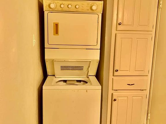 2nd image of 1400 Park Ave #B4-a3