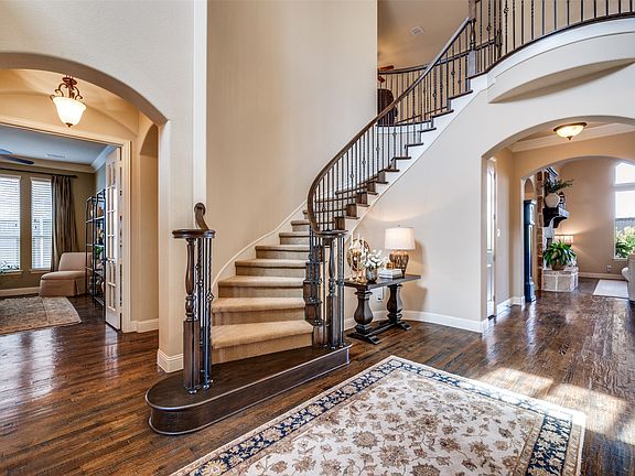 3rd image of 14860 Bardwell Ln
