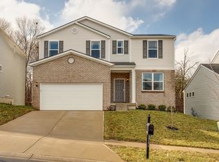 6814 Brittany Oak Dr, Louisville, KY 40229