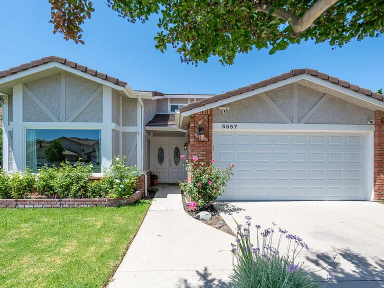 5557 Adelina Ct — Photo 2
