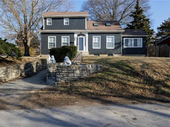 528 S Hedges St, Sugar Creek, MO 64054