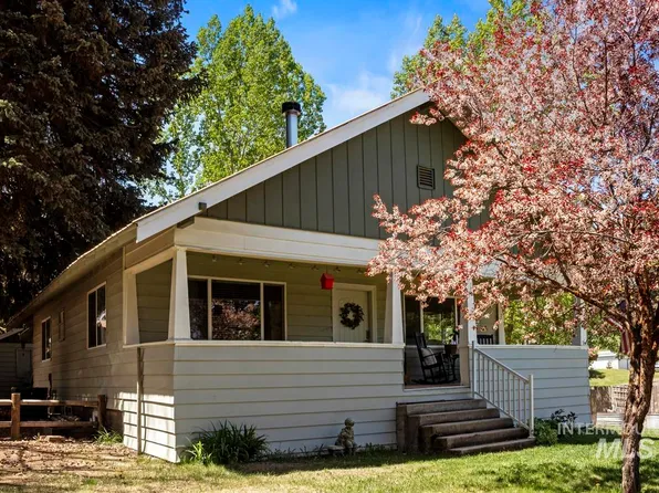 202 S School St, Cascade, ID 83611