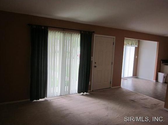 3rd image of 3016 Willow Ave