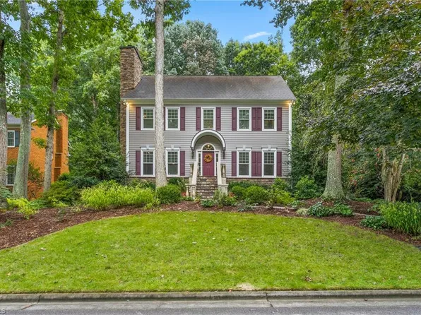 928 Ridge Gate Dr, Lewisville, NC 27023