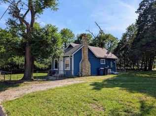 1015 S Walnut St, Newton, KS 67114