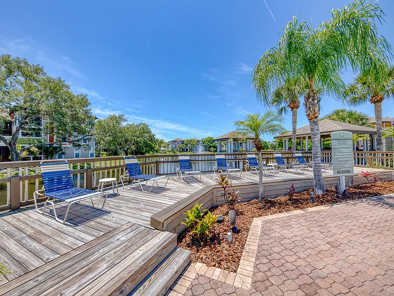 Sundeck with plenty of space!