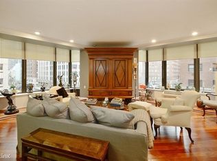 40 E Delaware Pl APT 201, Chicago, IL 60611