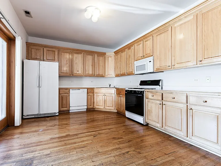 4237 N Kenmore Ave #1N — Photo 5