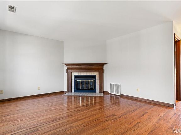 5th image of 1781 Honeysuckle Dr #11