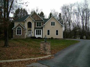 36 Logans Ct, Poughkeepsie, NY 12603