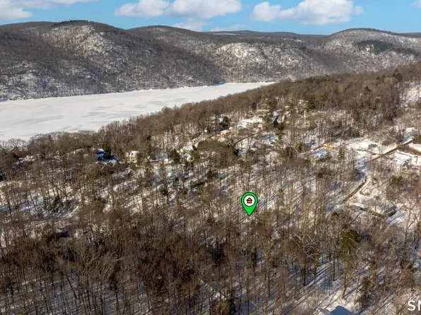 78 Candle Hill Road, New Fairfield, CT 06812