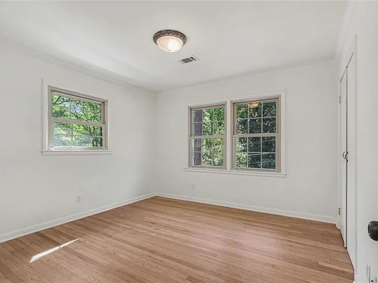 3582 Cloudland Dr — Photo 20
