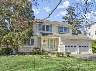 5 Greenwich Cove Dr, Old Greenwich, CT 06870
