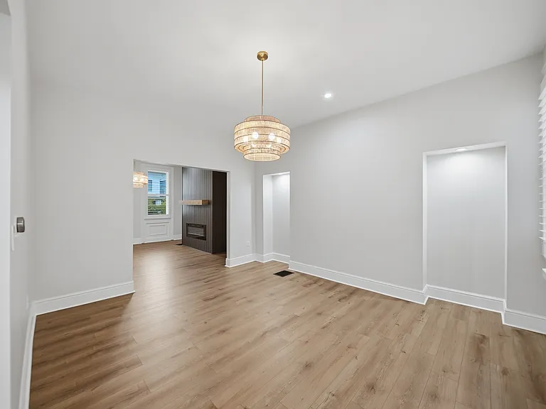 357 Lehigh Ave — Photo 5