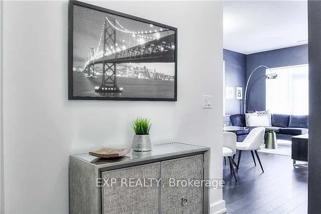 6 Parkwood Ave #201 — Photo 14