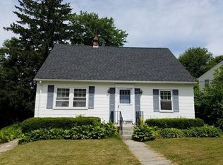 9 Alameda Rd, Worcester, MA 01604