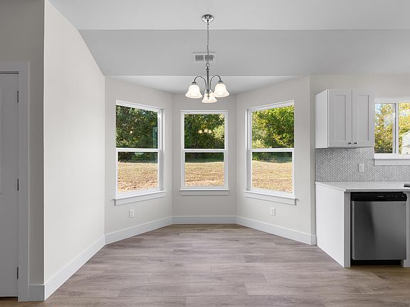 2nd image of 2156 Heatherwood Dr