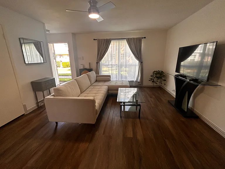 8102 Amelia Rd #H408 — Photo 12