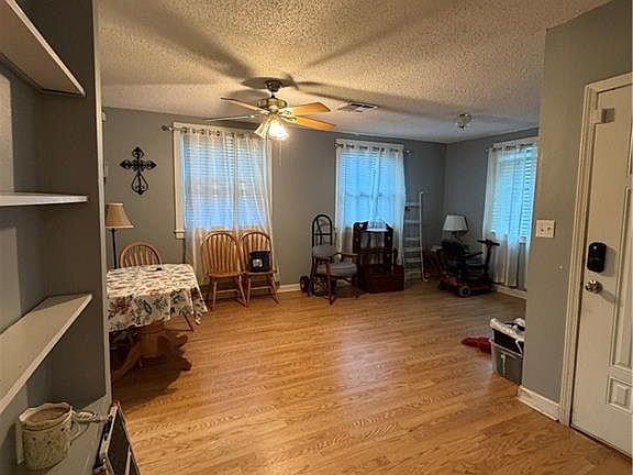 3rd image of 624 Teddy Ave