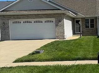 329 Butler Ln, Chatham, IL 62629