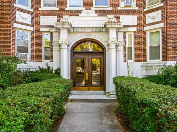 1840 Commonwealth Ave APT 8, Brighton, MA 02135
