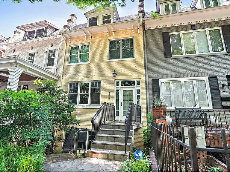 2641 Woodley Pl NW #BASEMENT — Photo 2