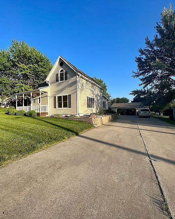 712 Guthrie St, Adair, IA 50002 Zillow