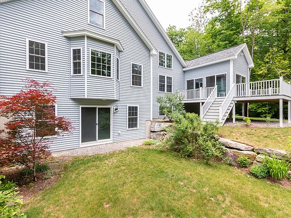 5th image of 33 Beaverside Drive