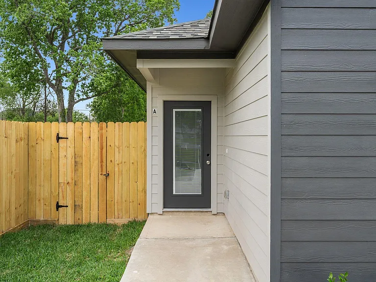 1026 Junell St #A — Photo 3