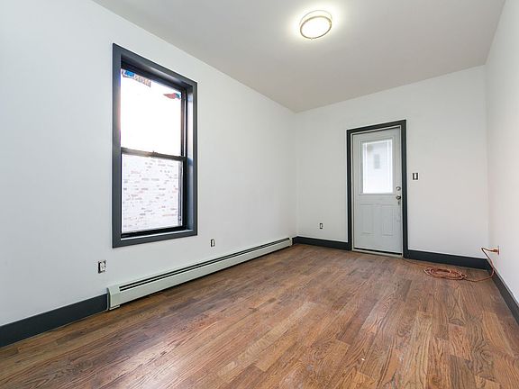 5th image of 383 Essex St